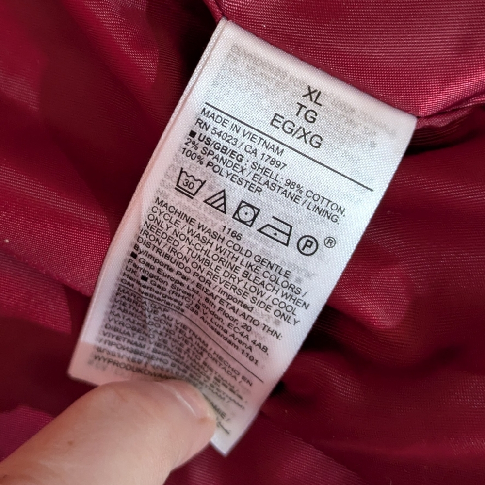 NWT GAP Burgundy Red Vest - Picture 5 of 5